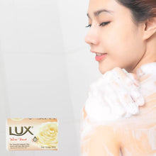 LUX 5 Soaps Bundle 80g Each Beauty Soap Gift Set Magical Spell Aqua Sparkle Soft Touch Velvet Touch Bright Impress Moisturising Bar Soap Floral Fragrance Skin Cleansing Bath Soap Pack of 5